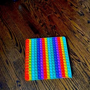 Rainbow pop it big